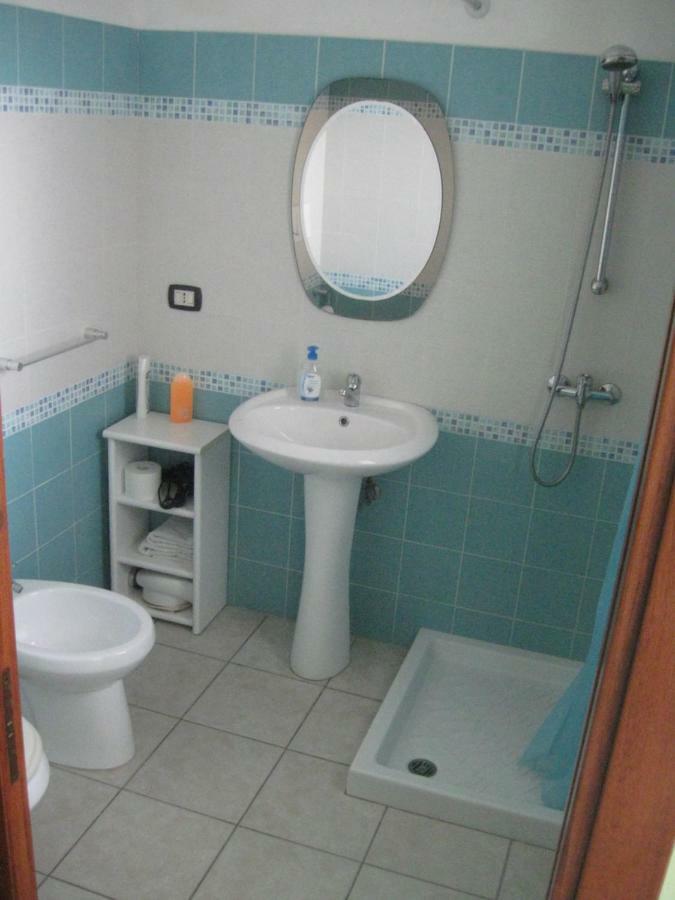 Villa Rita Bed & Breakfast Campi Salentina Ngoại thất bức ảnh