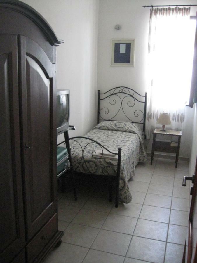 Villa Rita Bed & Breakfast Campi Salentina Ngoại thất bức ảnh